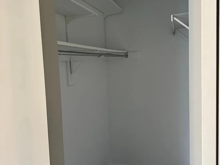 168 Valley Greene Cir #168 — Photo 12
