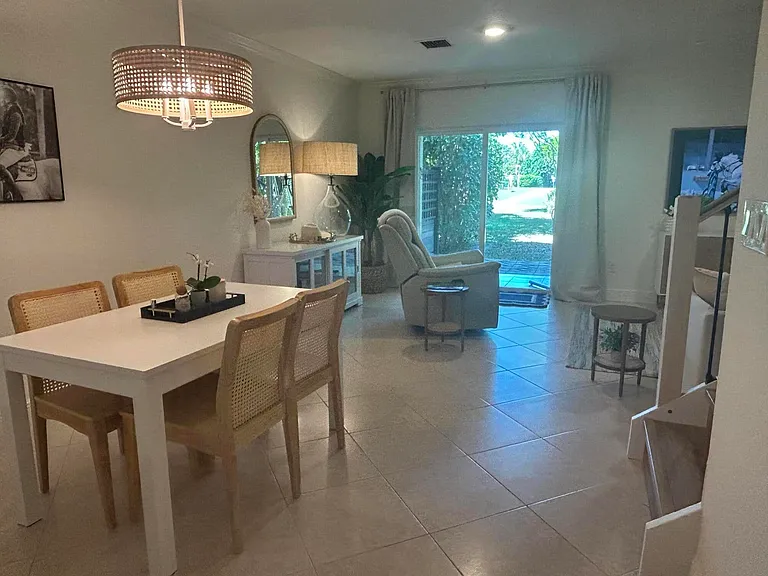 12768 Westhampton Cir — Photo 10
