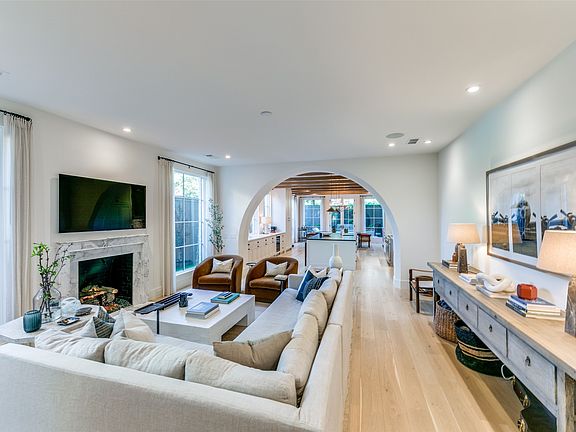 5th image of 4007 Hawthorne Ave