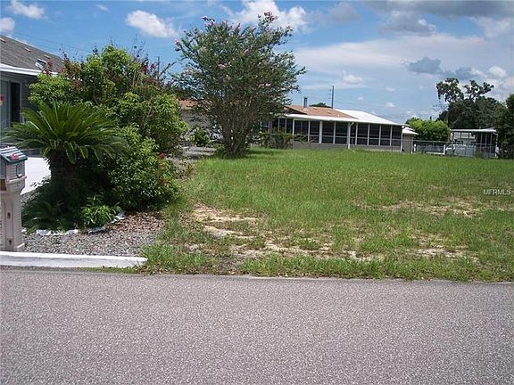 3rd image of 16216 Brookridge Blvd