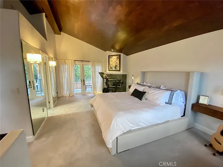 518 Westminster Ave — Photo 14