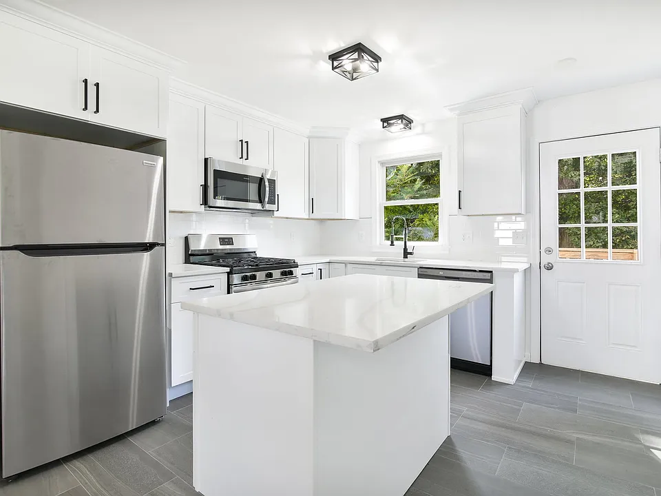 66 New Hampshire Dr #1