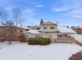 4718 College Ave, Lacombe, AB T4L1Z1