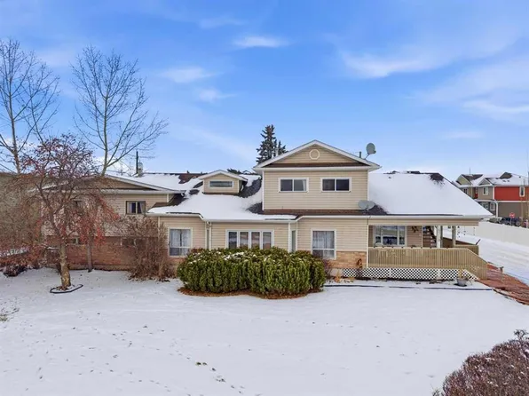 4718 College Ave, Lacombe, AB T4L 1Z1