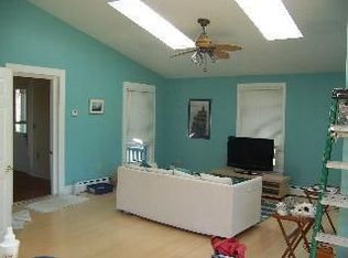 413 E 2nd St, Farmville, VA 23901