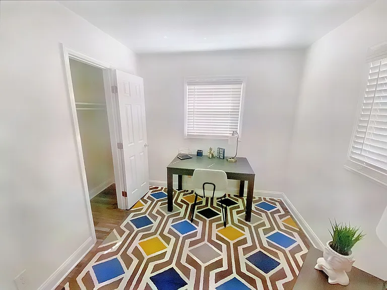 2479 Julia Ave — Photo 12