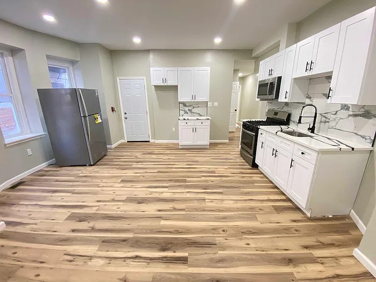 1426 W Rockland St #1 — Photo 9