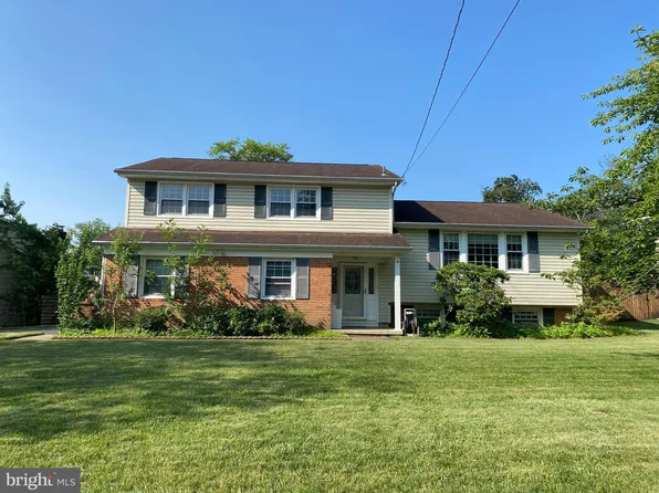 32 Waverly Rd, Cherry Hill, NJ 08003