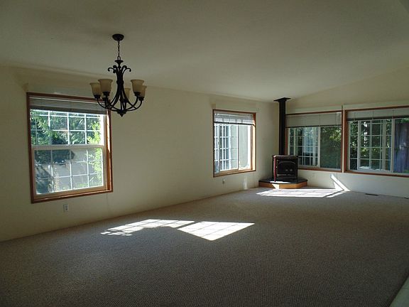 2nd image of 4125 NE Azure Ln