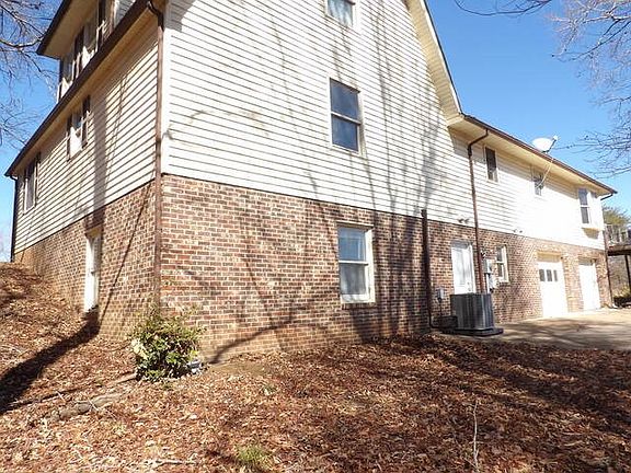 4th image of 2025 Moorefield Bridge Rd