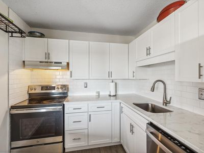 78 10th St E UNIT 2410, Saint Paul, MN, 55101