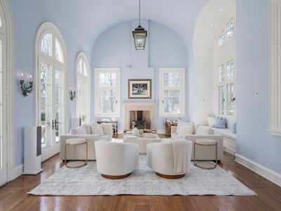 2 Driftway Lane, Darien, CT, 06820
