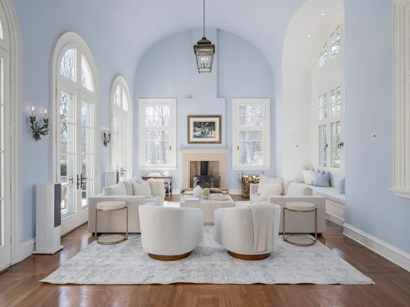 2 Driftway Lane, Darien, CT 06820