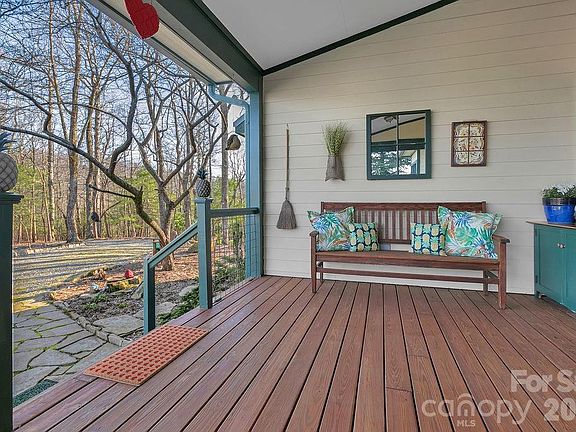 4th image of 40 Walnut Ridge Cir
