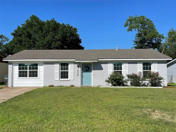 808 Dumas Dr, Bryan, TX 77803