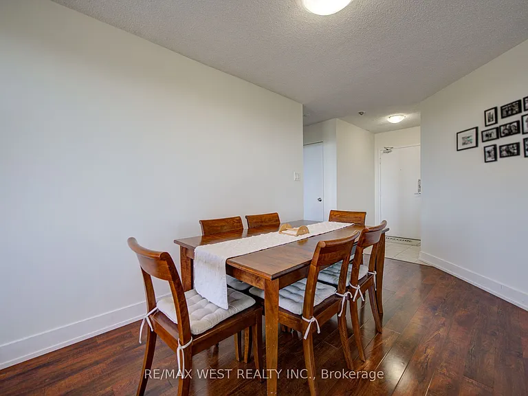 3559 Eglinton Ave W #1309 — Photo 12