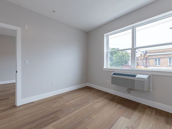 3rd image of 213 French St APT 2