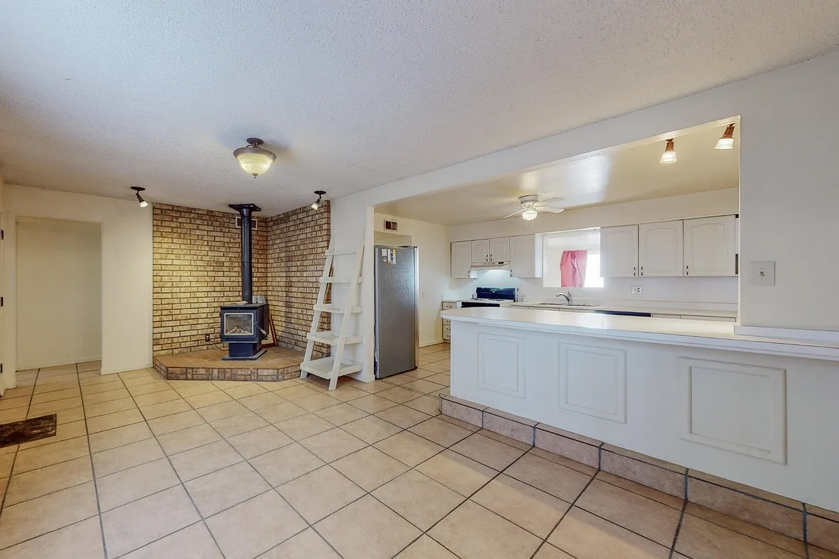 Building Photo - 610 Miller Pl