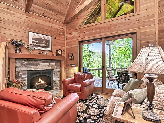 3rd image of 107 Woodridge Rd + 4.6 acres