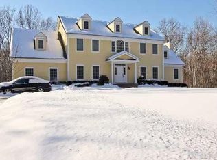 25 Target Rock Dr, Lloyd Harbor, NY 11743