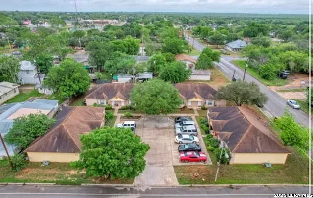 2 bed, 1.5 bath, 864 sqft, $950 — Photo 1