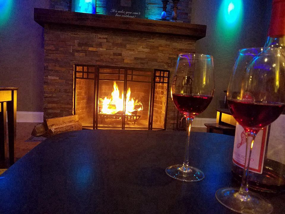 Living Room 13 x 17 wood burning FP, LED lighting remote con