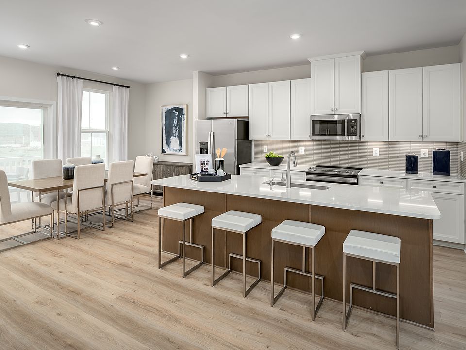 THE ONLY NEW TOWNHOMES LESS THAN 2 MILES TO CHRISTIANA MALL AND FASHION CENTER