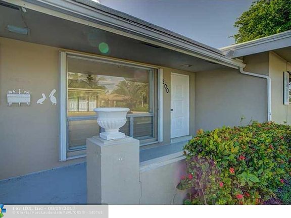 3rd image of 2200 NE 20th Ave