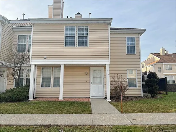 2910 Whispering Hills, Chester, NY 10918