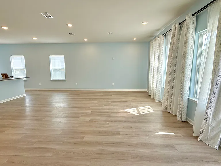 3615 Shore Wood Ave — Photo 6