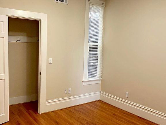 3rd image of 359 10th Ave