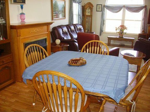 5th image of 91 Sunnyfield Dr
