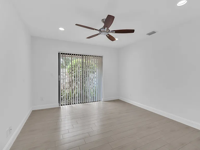 6878 Entrada Pl — Photo 17