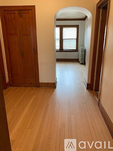 2nd image of 1852 Grove Ave #1S