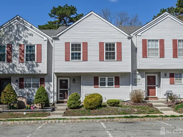 805 Darlington Dr, Old Bridge, NJ 08857