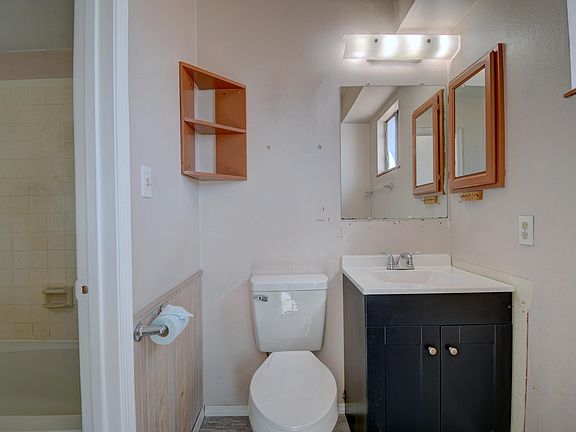 4th image of 837 Madeira Dr SE