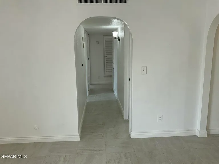 335 Flynn Dr — Photo 16