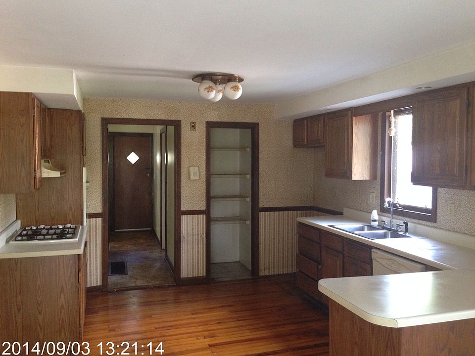 2nd image of 20 Joffre St
