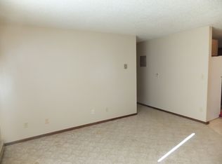 402 W Arbor Ave APT 9, Bismarck, ND 58504