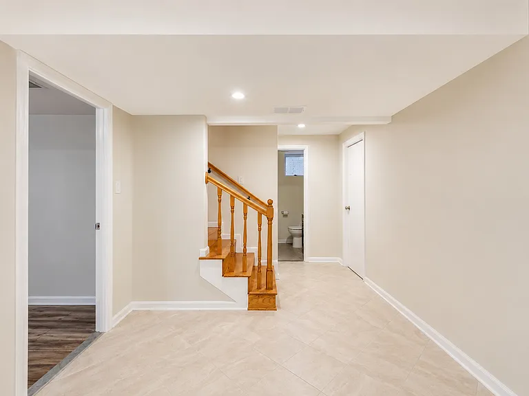 2933 Arizona Ave NW — Photo 4