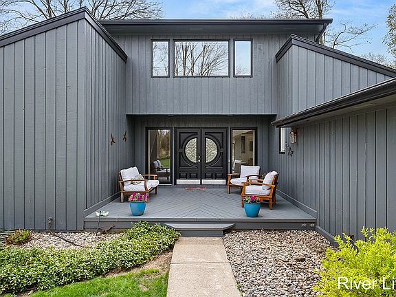 2nd image of 5090 Sequoia Dr SE