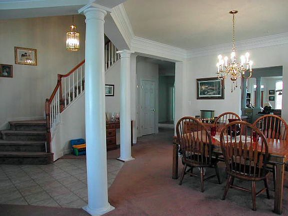 Dining room, foyer & stairway