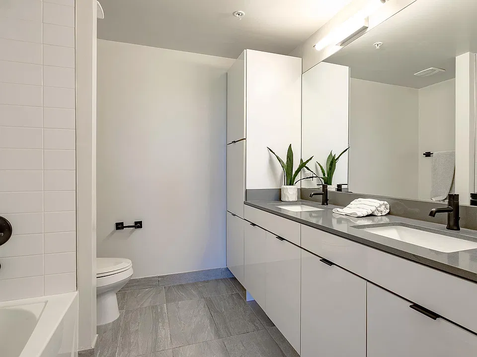Griffis Pompano Beach Apartment Bathroom with Quartz Countertops