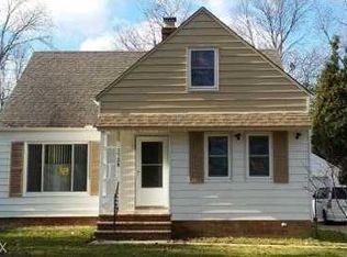 1728 Lyndhurst Rd, Lyndhurst, OH 44124