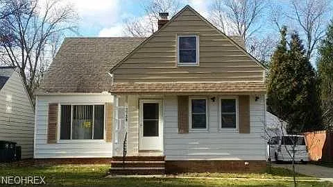 1728 Lyndhurst Rd photo 1
