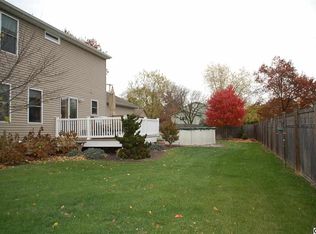 2 Mountain View Dr, Carlisle, PA 17013