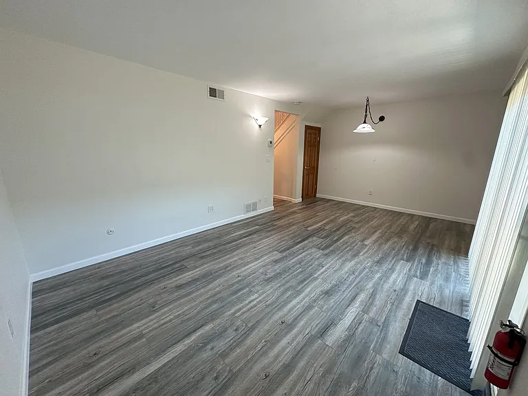 152 Glover Ave #C — Photo 9