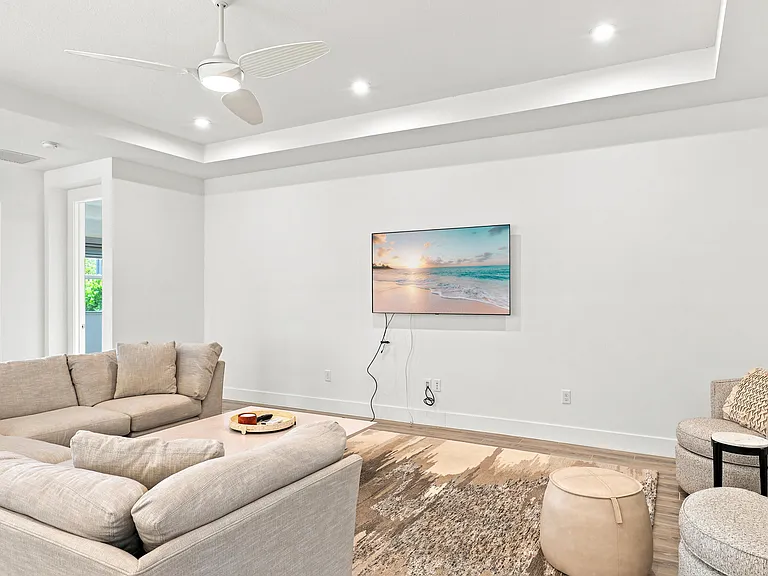 11724 SW Aquila Way — Photo 7