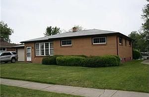 1st image of 68 Charlescrest Ct