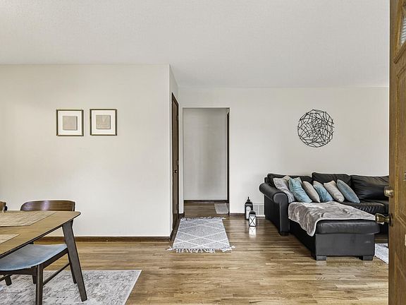 5th image of 9108 5th Ave S